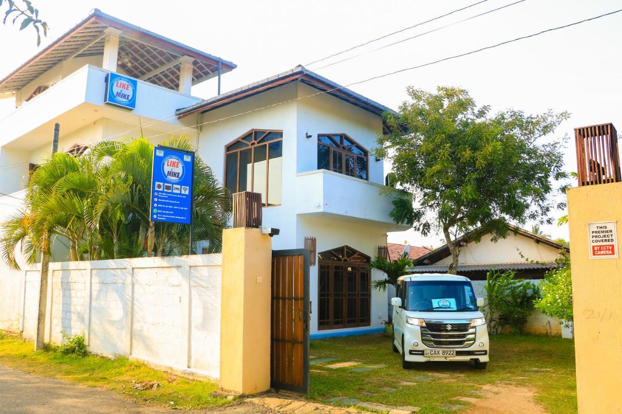 Like Mike Tourist Guest House & Restaurant Негомбо Экстерьер фото